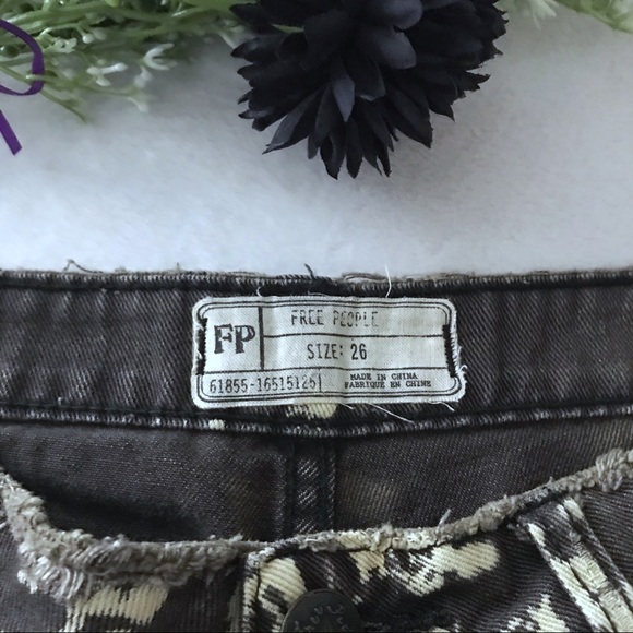 Free People Shibori Print Denim Shorts - Picture 4 of 9